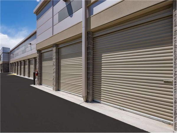 Facility photo: //images.sparefoot.com/medium/2111086994349cce200.jpg