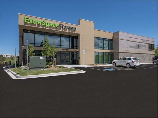 Facility photo: //images.sparefoot.com/medium/2111086994349ea52d5.jpg