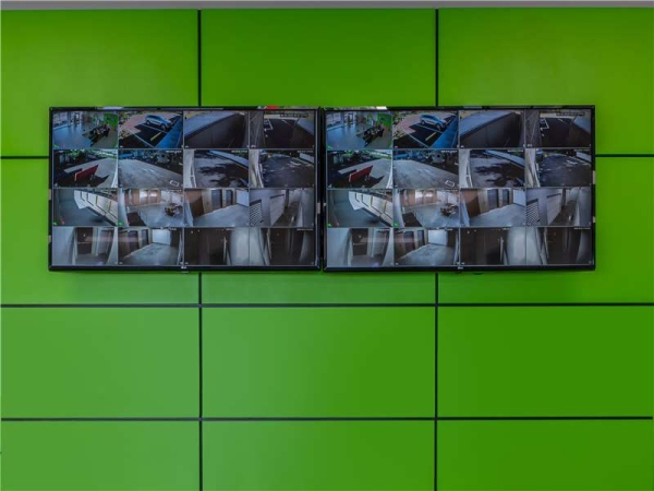 Storage Units at Extra Space Storage - 7027 - Tampa - 10110 Anderson Rd - 10110 Anderson Road