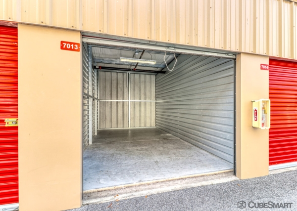 Facility photo: //images.sparefoot.com/medium/21140168832b8e150e4.jpg