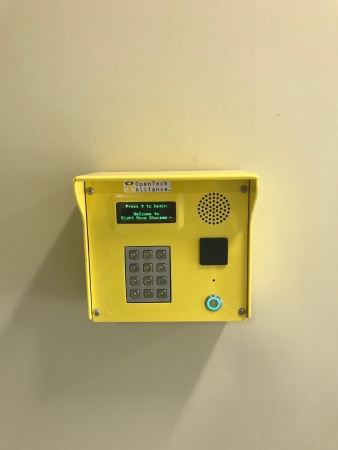 Storage Units at Right Move Storage - Royal Oaks - 12121 Westheimer Road