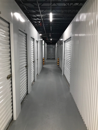 Storage Units at Right Move Storage - Royal Oaks - 12121 Westheimer Road