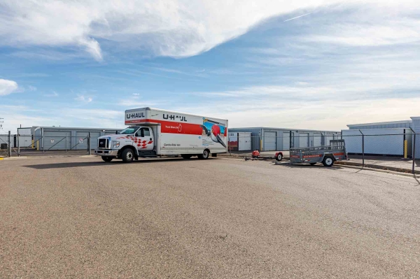 Facility photo: //images.sparefoot.com/medium/211450692e1e88596bf.jpg