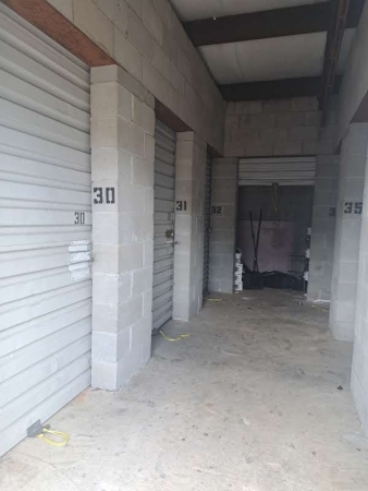 Facility photo: //images.sparefoot.com/medium/211534689619d892bd4.jpg