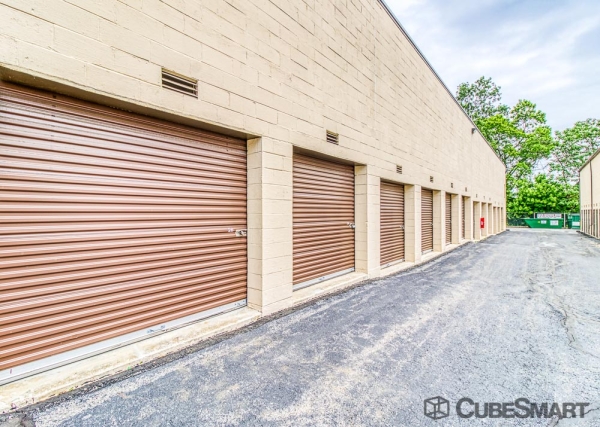 Facility photo: //images.sparefoot.com/medium/21154568834e6d8c9af.jpg