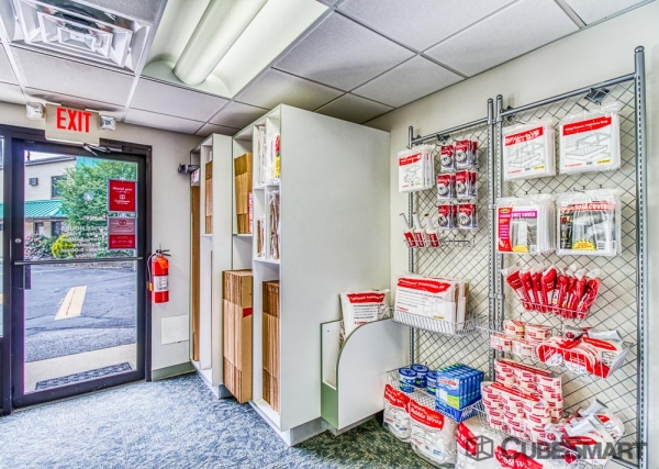 Facility photo: //images.sparefoot.com/medium/2115456985b4085e26c.jpg