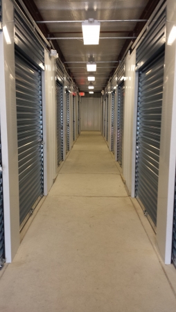 Facility photo: //images.sparefoot.com/medium/2118315d07d6b6d2d3c.jpg