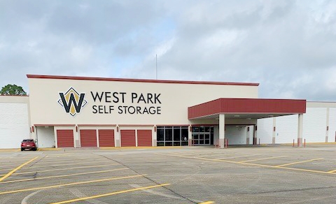 Facility photo: //images.sparefoot.com/medium/21186465aee495c77e2.jpg