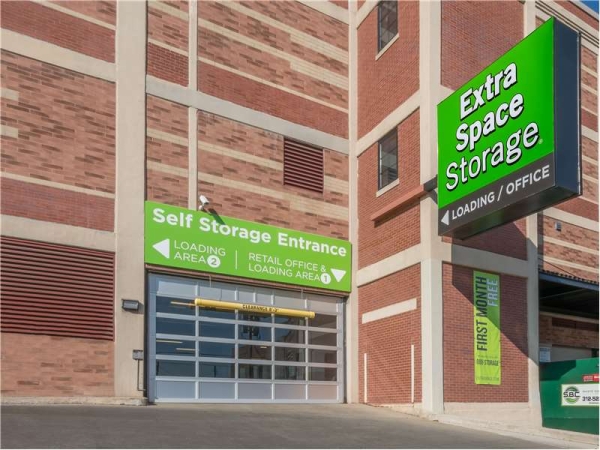 Storage Units at Extra Space Storage - 7011 - Chicago - N Clybourn Ave - 1840 North Clybourn Avenue