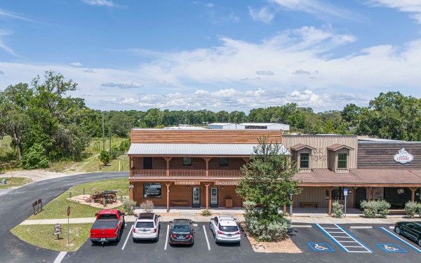 Facility photo: //images.sparefoot.com/medium/21234068f26b75a8b84.jpg