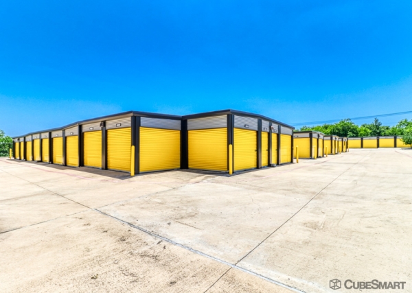 Facility photo: //images.sparefoot.com/medium/2123966901f529e2e85.jpg