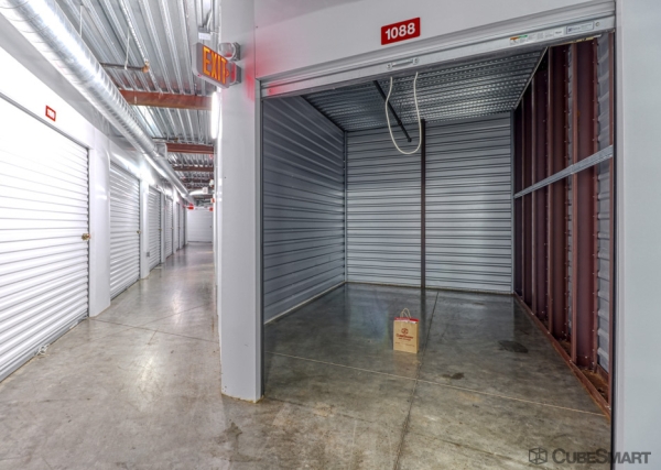 Storage Units at CubeSmart Self Storage - Rosenberg - 306 Farm to Market Rd 2977 - 306 FM 2977