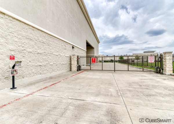 Storage Units at CubeSmart Self Storage - Rosenberg - 306 Farm to Market Rd 2977 - 306 FM 2977