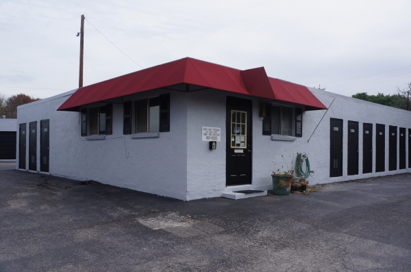 Storage Units at Kirby Self Storage - 4118 Kirby Drive