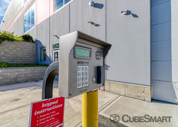 Facility photo: //images.sparefoot.com/medium/21272069859c677c5e4.jpg