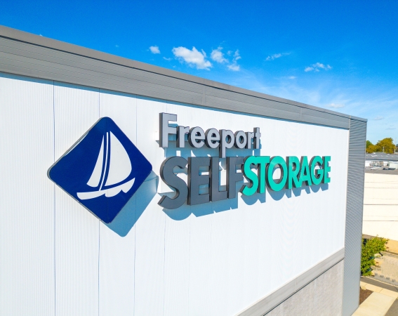 Facility photo: //images.sparefoot.com/medium/2128726908e77d5a326.jpg