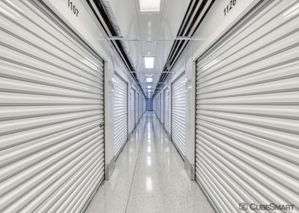 Facility photo: //images.sparefoot.com/medium/212901688332f4240db.jpg
