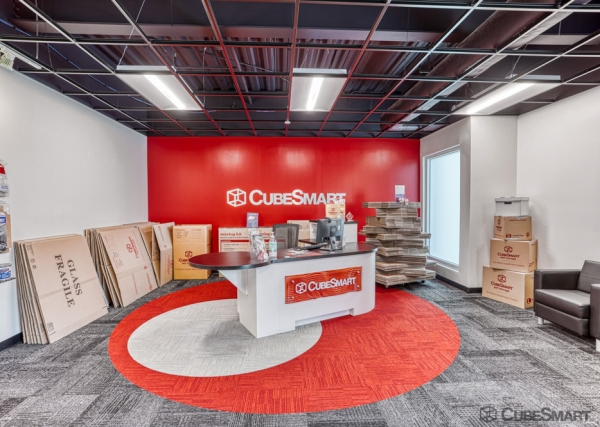 Facility photo: //images.sparefoot.com/medium/212901690315445acb9.jpg