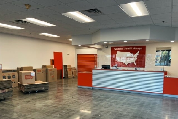 Facility photo: //images.sparefoot.com/medium/213133687b99f9cb383.jpg