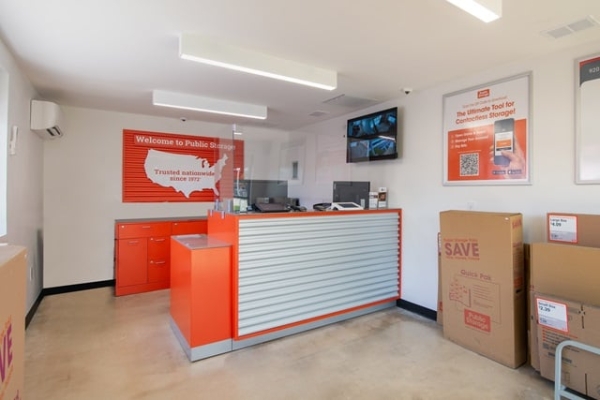 Facility photo: //images.sparefoot.com/medium/213134696b98d195932.jpg