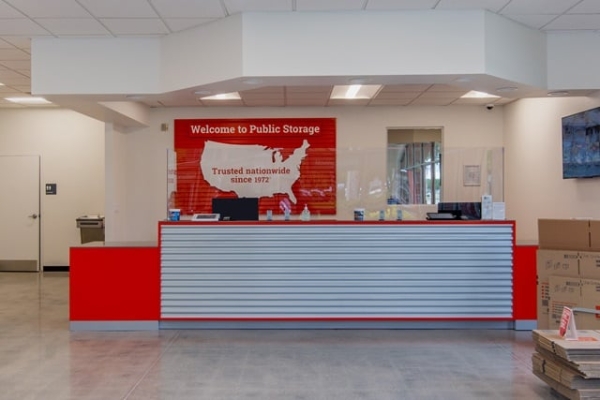 Facility photo: //images.sparefoot.com/medium/213137691341e7b4d31.jpg