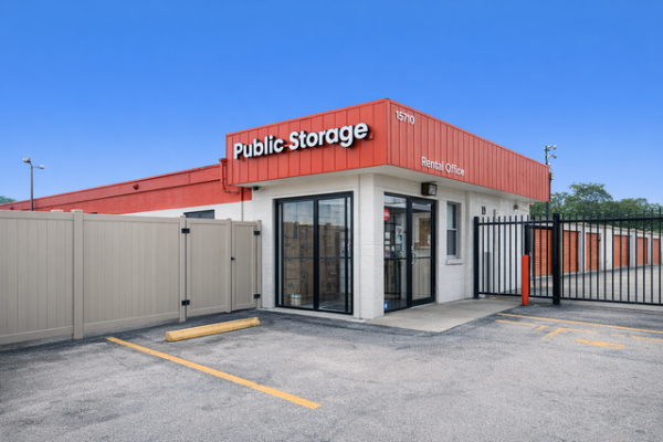 Facility photo: //images.sparefoot.com/medium/21313869f747478efa5.jpg