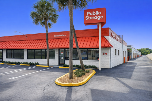 Facility photo: //images.sparefoot.com/medium/21313969f8991fe83f3.jpg