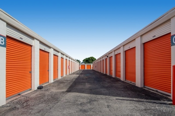 Storage Units at Public Storage - Miami - 3700 NW 29th Ave - 3700 NW 29th Ave