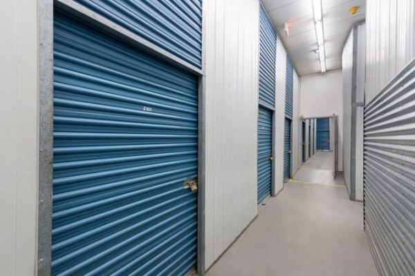 Facility photo: //images.sparefoot.com/medium/2131606936da7562590.jpg