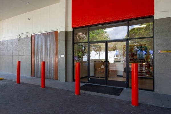 Facility photo: //images.sparefoot.com/medium/2131606936da77cf850.jpg