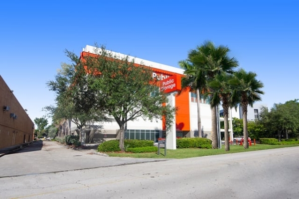 Facility photo: //images.sparefoot.com/medium/2132076884d246c0d68.jpg