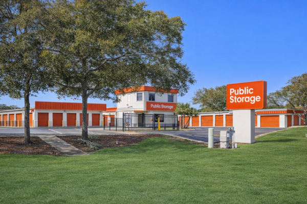 Facility photo: //images.sparefoot.com/medium/2132186a09c85f1be69.jpg