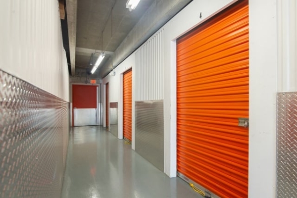 Facility photo: //images.sparefoot.com/medium/2132196884d28861272.jpg