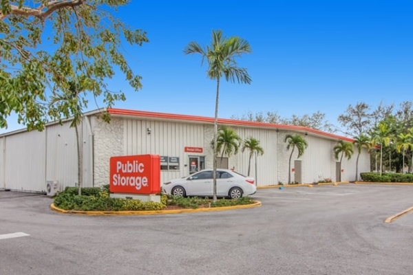 Facility photo: //images.sparefoot.com/medium/2132216884d28672c79.jpg