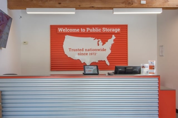 Facility photo: //images.sparefoot.com/medium/21322769f4a7d0d6e7e.jpg