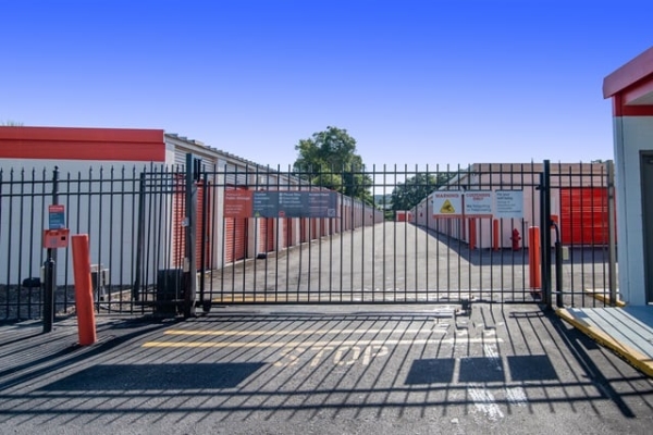 Storage Units at Public Storage - Clearwater - 20865 US Hwy 19 North - 20865 US Hwy 19 North