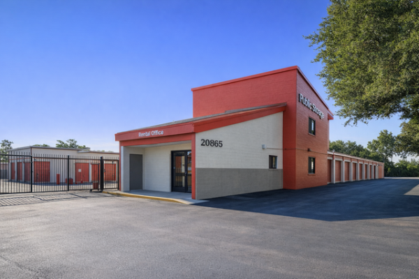 Storage Units at Public Storage - Clearwater - 20865 US Hwy 19 North - 20865 US Hwy 19 North