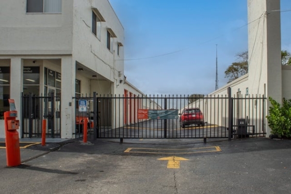 Storage Units at Public Storage - West Palm Beach - 5503 N Australian Ave - 5503 N Australian Ave