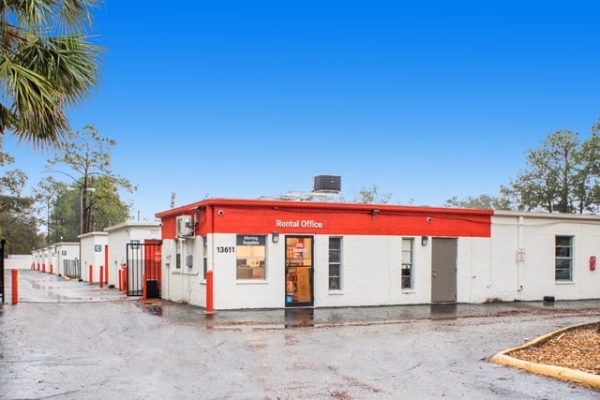 Storage Units at Public Storage - Tampa - 13611 N 15th Street - 13611 N 15th Street