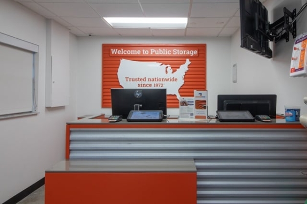 Storage Units at Public Storage - Tampa - 13611 N 15th Street - 13611 N 15th Street