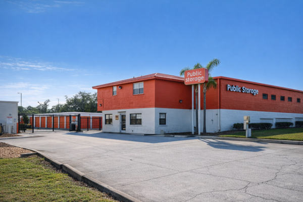 Facility photo: //images.sparefoot.com/medium/21323969e8c7503d306.jpg