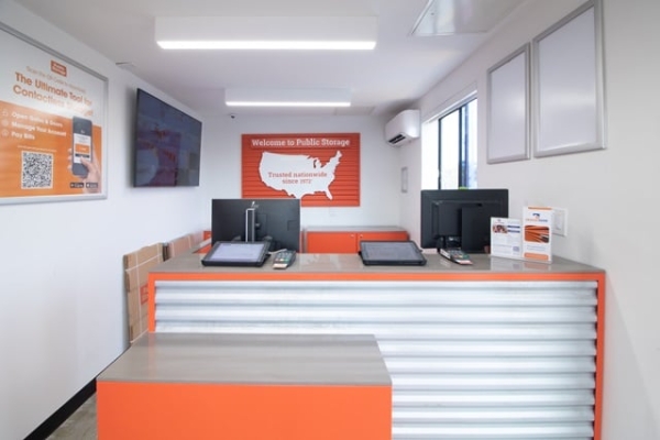 Storage Units at Public Storage - Tampa - 6940 N 56th Street - 6940 N 56th Street