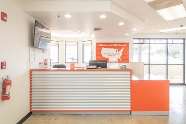 Storage Units at Public Storage - Oviedo - 1400 Alafaya Trail - 1400 Alafaya Trail