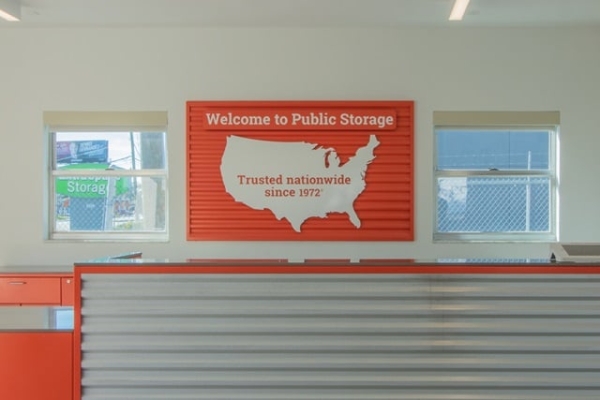 Facility photo: //images.sparefoot.com/medium/213251687ce9b14f3dd.jpg