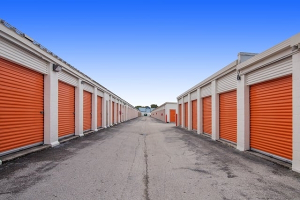 Facility photo: //images.sparefoot.com/medium/21326969134220758c5.jpg