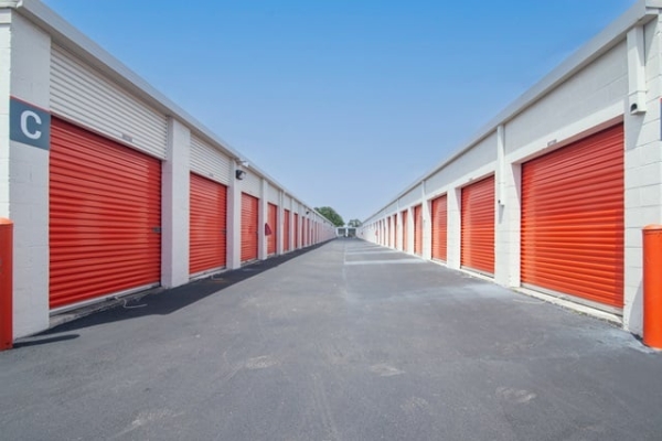 Facility photo: //images.sparefoot.com/medium/2132746884d27e31c87.jpg