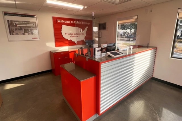 Facility photo: //images.sparefoot.com/medium/21328068877519edee0.jpg