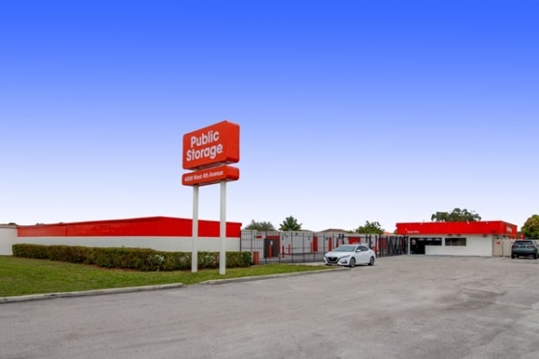 Facility photo: //images.sparefoot.com/medium/2132846911f0ca0e005.jpg