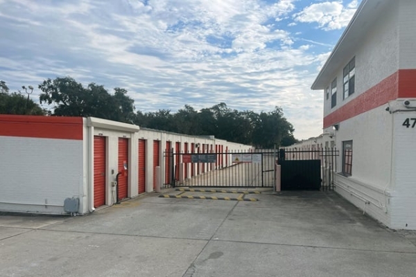 Storage Units at Public Storage - Orlando - 4729 S Orange Blossom Trail - 4729 S Orange Blossom Trail