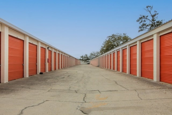 Storage Units at Public Storage - Clearwater - 14770 66th St N - 14770 66th St N